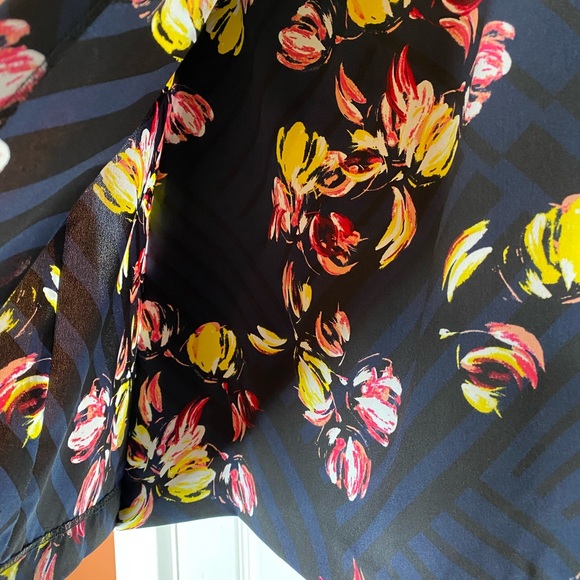 Brand New! Banana Republic Factory Skirt Size 0P - Picture 3 of 4